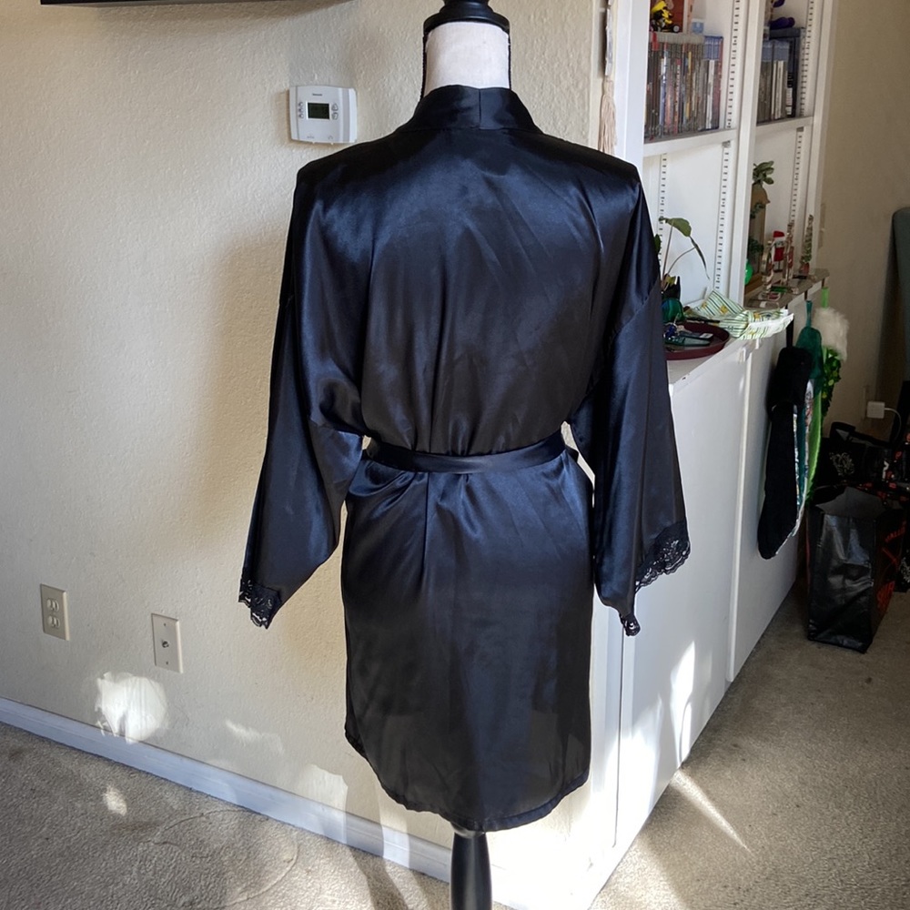 Frederick’s of Hollywood Robe - Picture 6 of 8